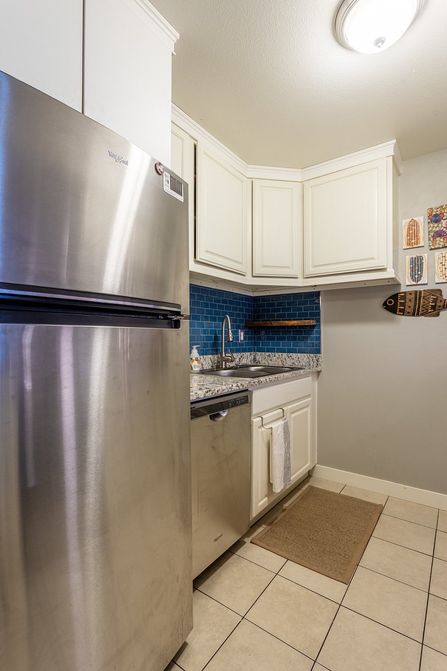 Dishwasher and garbage disposal.