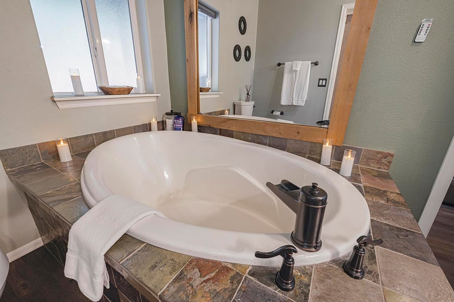 Master Bathroom Soaking tub