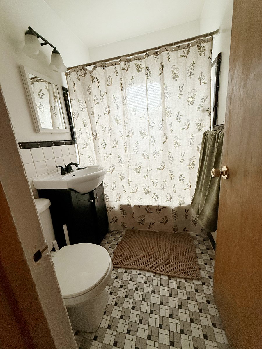 Furnished Finder property 994833_8 photo 9