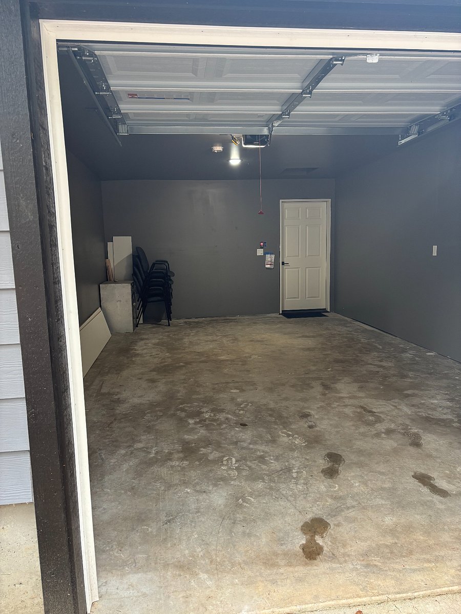 Garage parking spot
