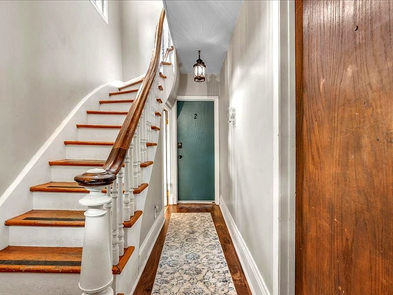 Shared entrance with common area and smart lock