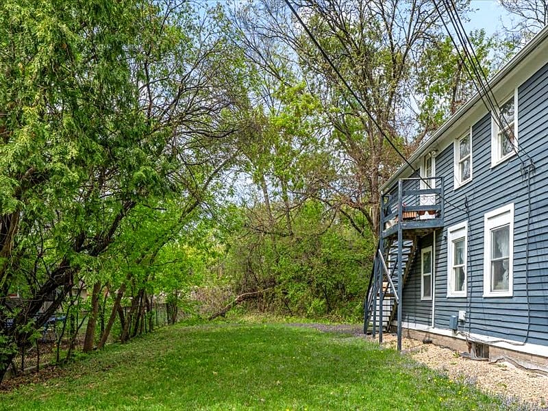 Plenty of room to enjoy the neighborhood. Just a short walk to a local trail.