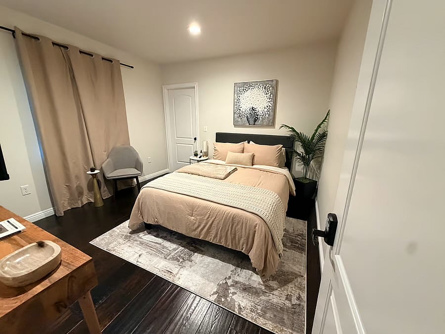 Private Ensuite Bedroom 1