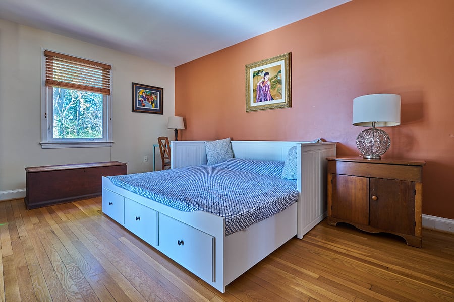 flex space that can convert into a queen bed