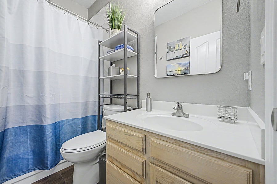 2nd Bathroom