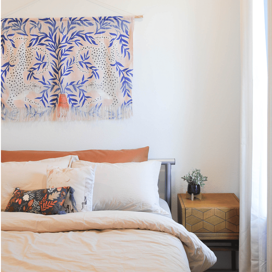 Guest Room Queen Bed, Medium Firm