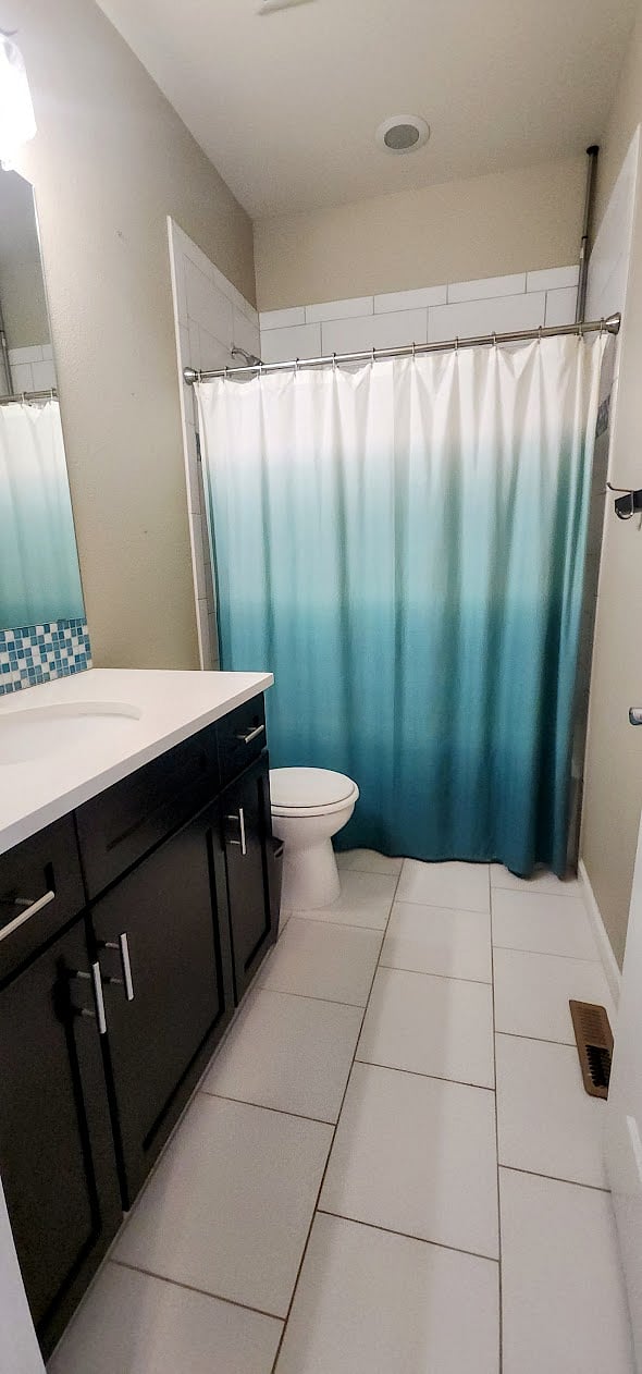 Private full bathroom