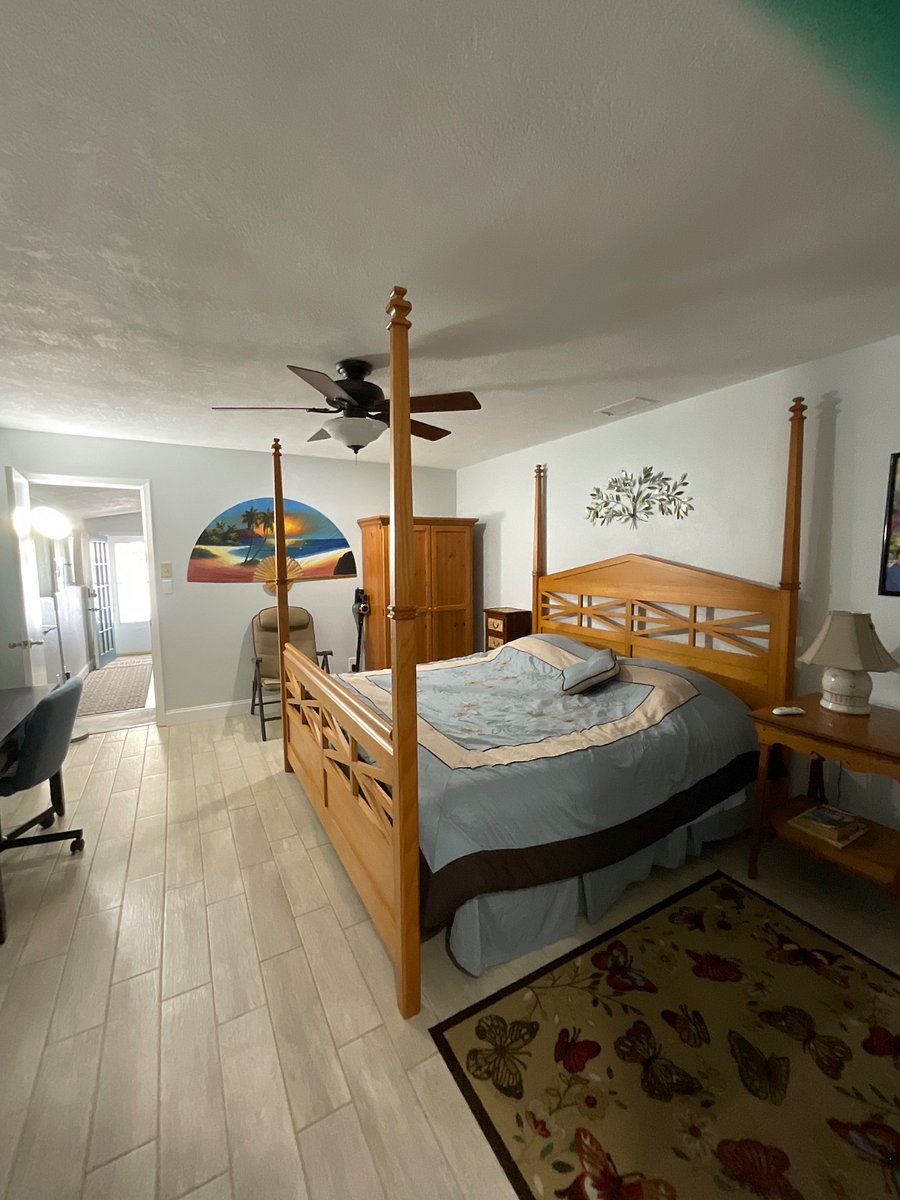 King size bed