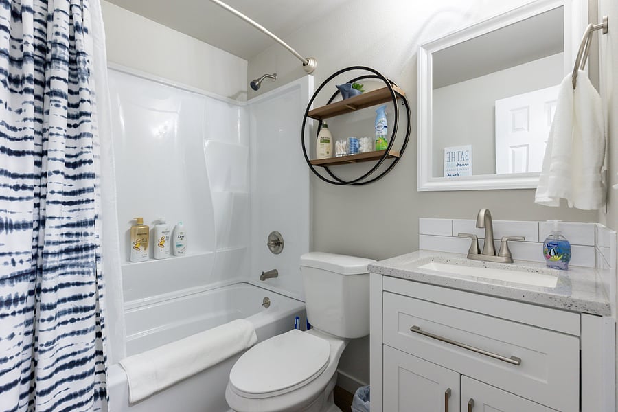 2nd Full Bathroom