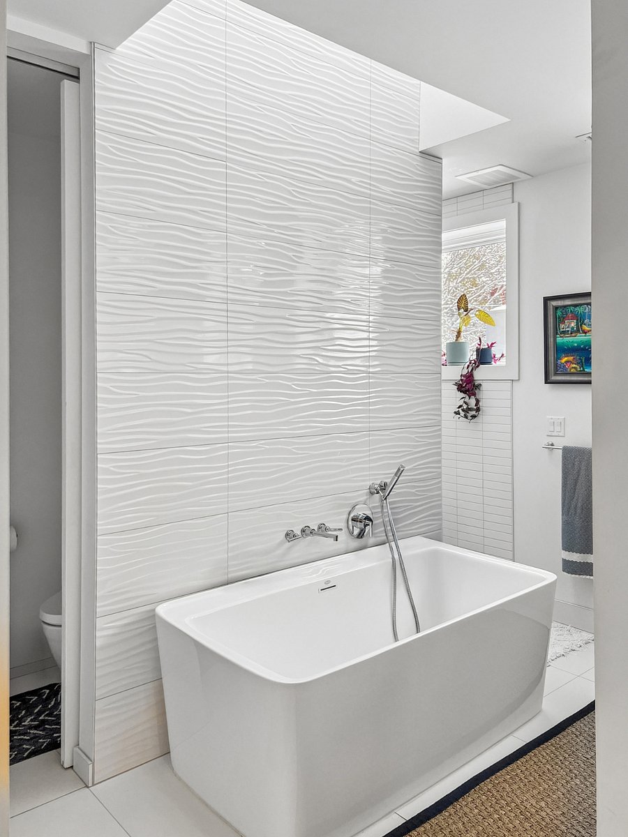 Master bathtub