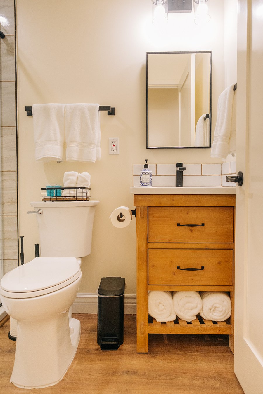 Bathroom with high quality towels