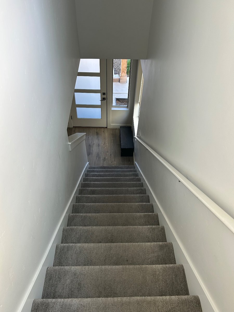 1st floor stairs