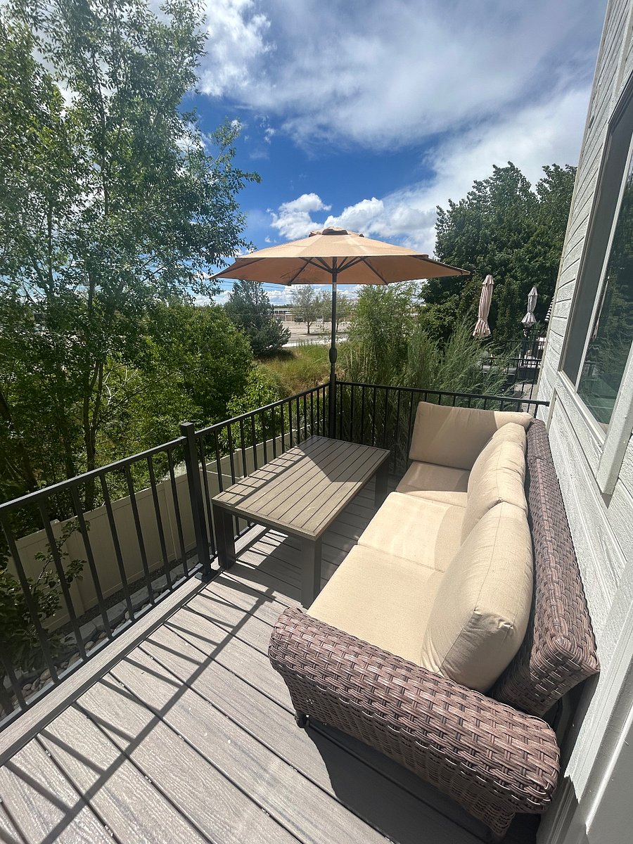Rear facing balcony