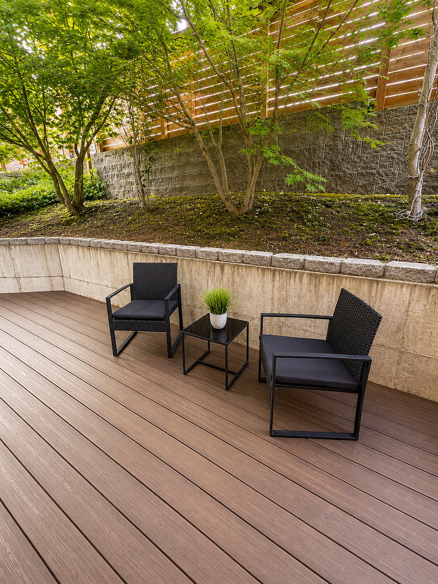 Enjoy your own secluded patio!
