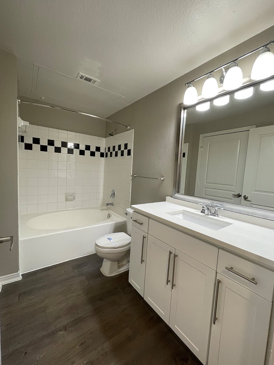 Studio Unit Bathroom