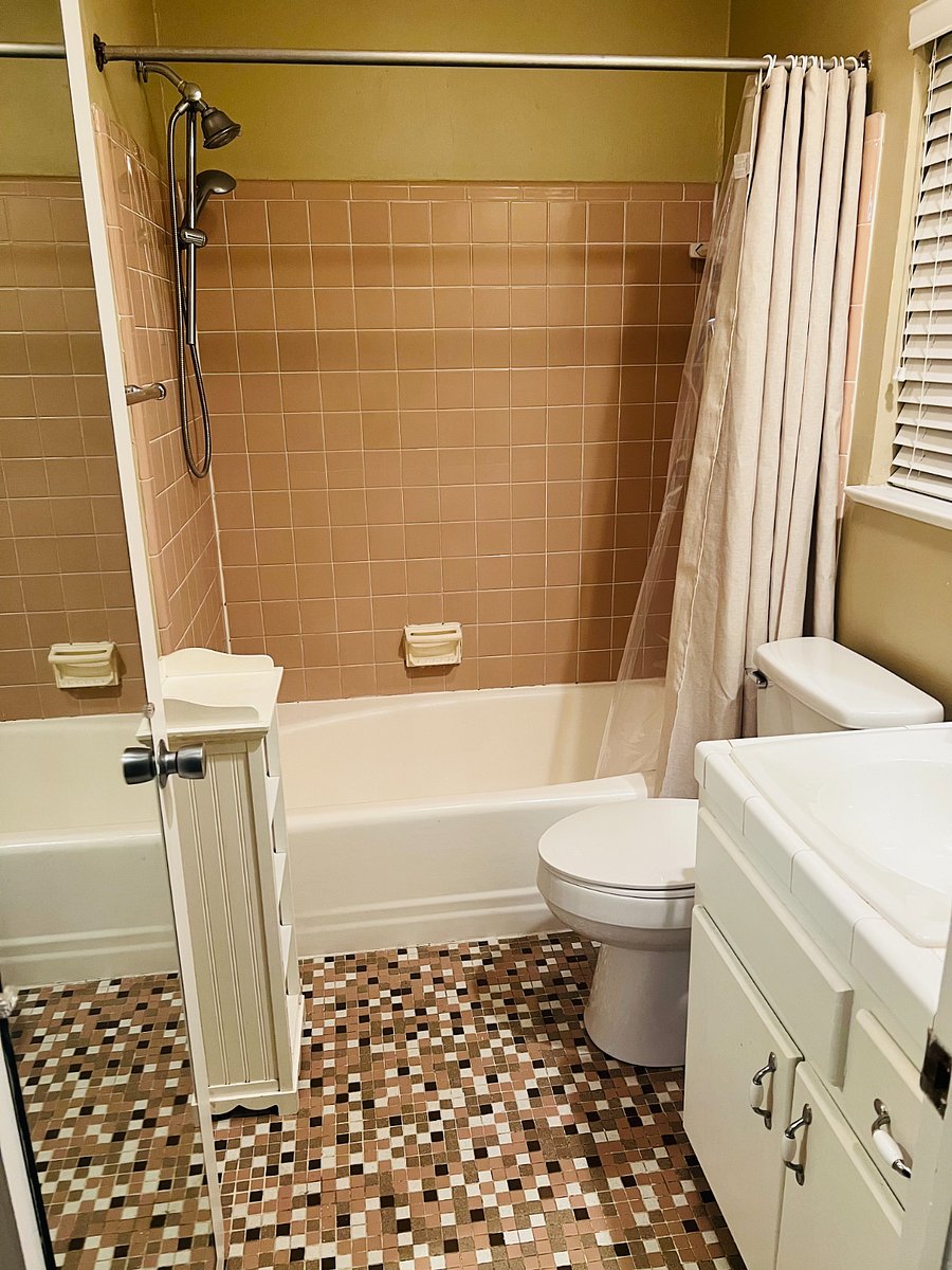 Private full bathroom.