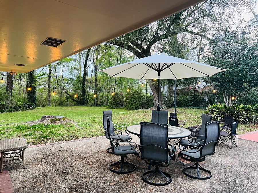 Back patio and backyard.