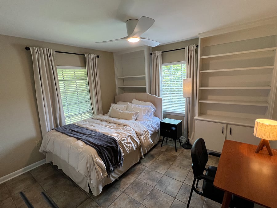 2nd smaller bedroom image 2