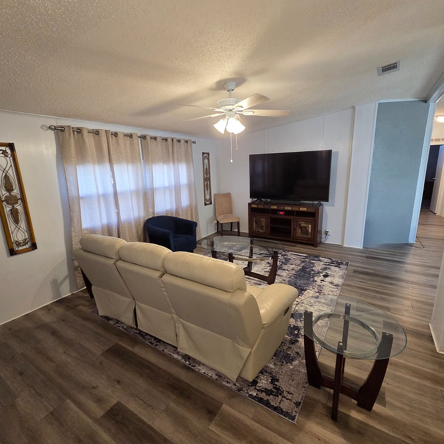 Furnished Finder property 995576_1 photo 2