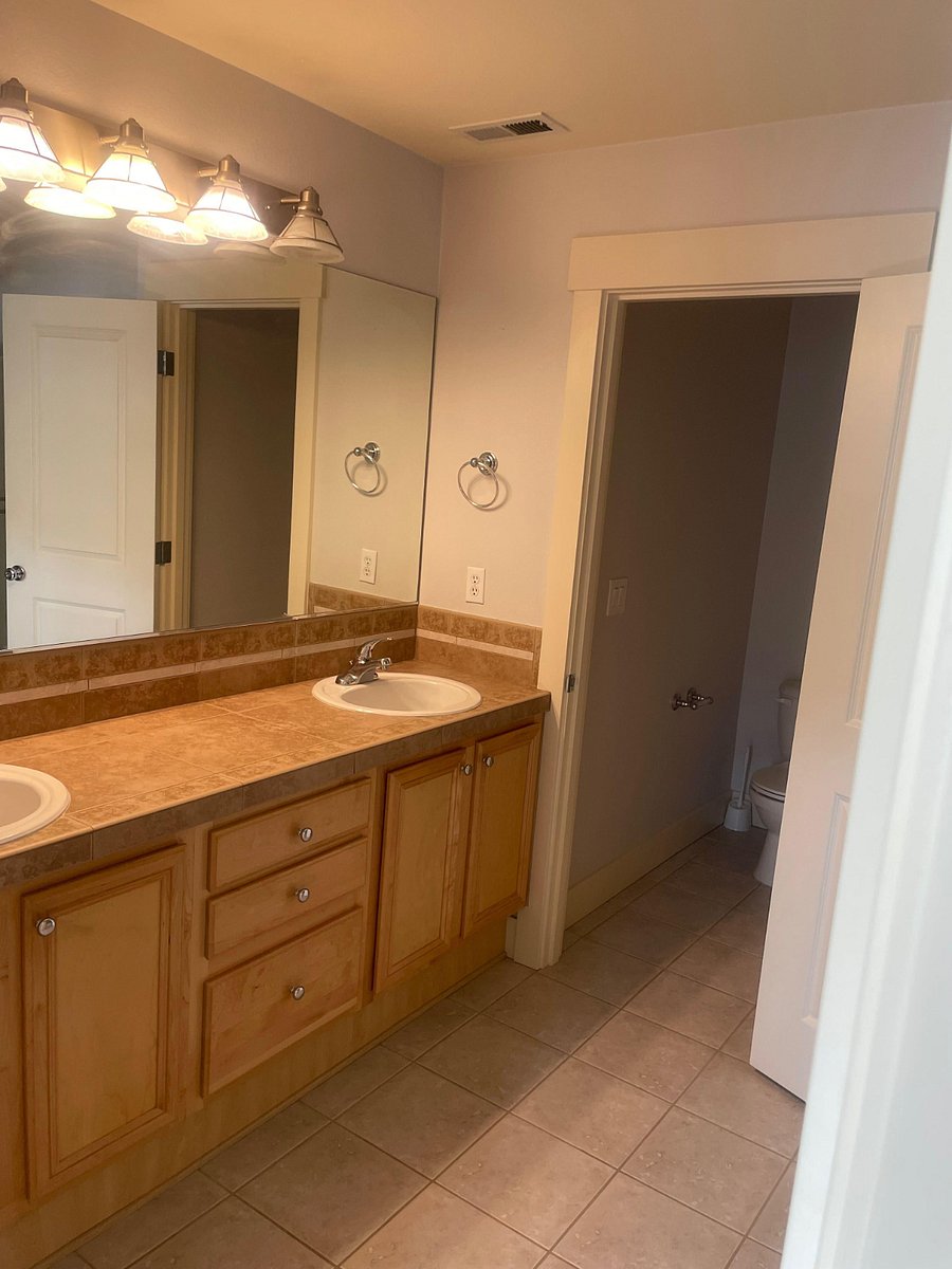 Furnished Finder property 995582_1 photo 8