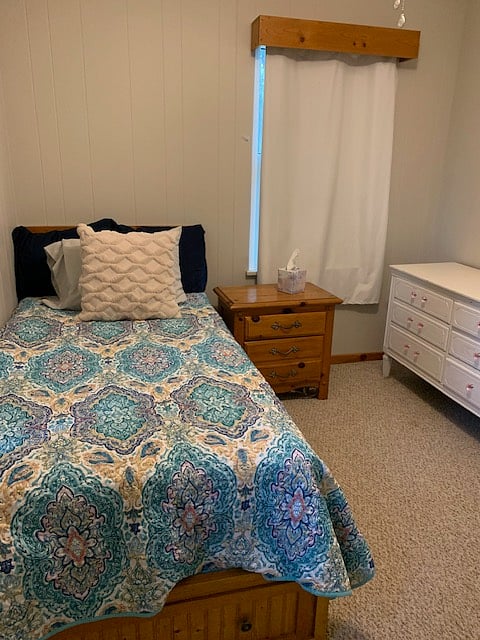 Guest bedroom - single bed
