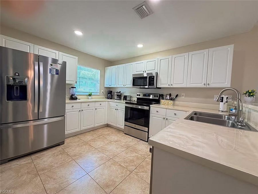 Furnished Finder property 995618_1 photo 9