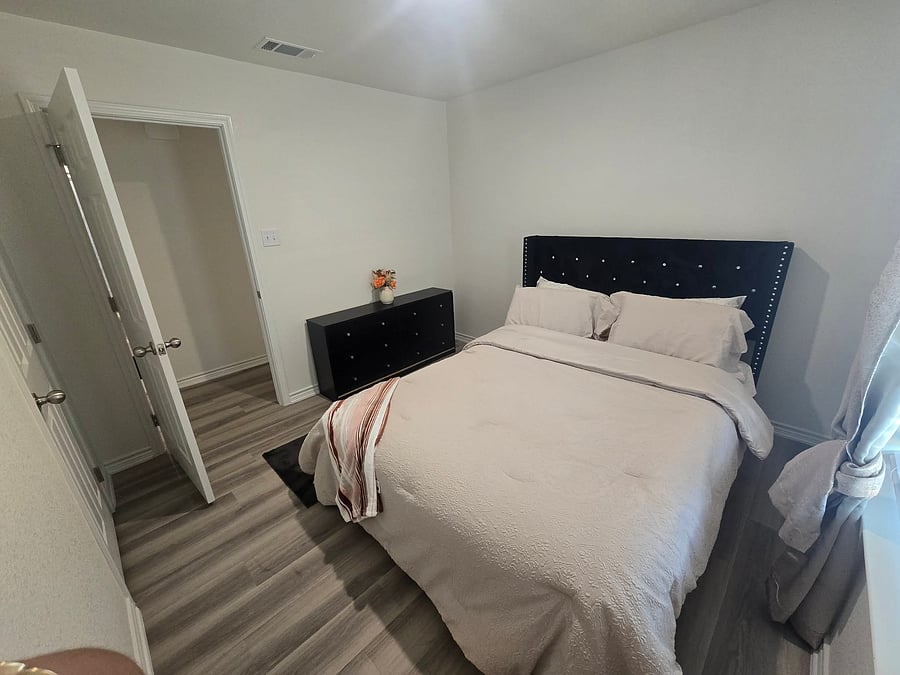 Furnished Finder property 995654_1 photo 10