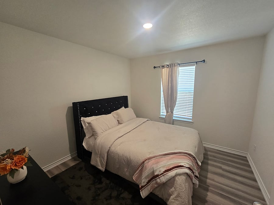 Furnished Finder property 995654_1 photo 11