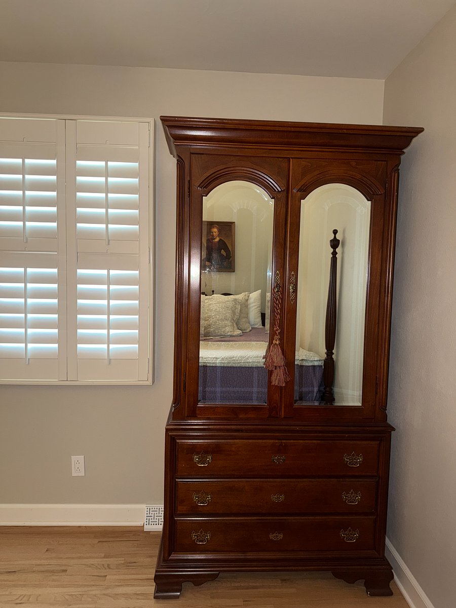 Second Bedroom - Armoire