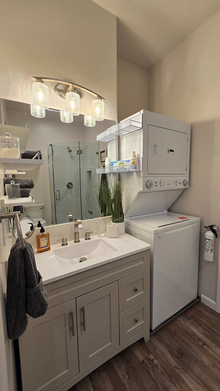 Full-size washer & dryer