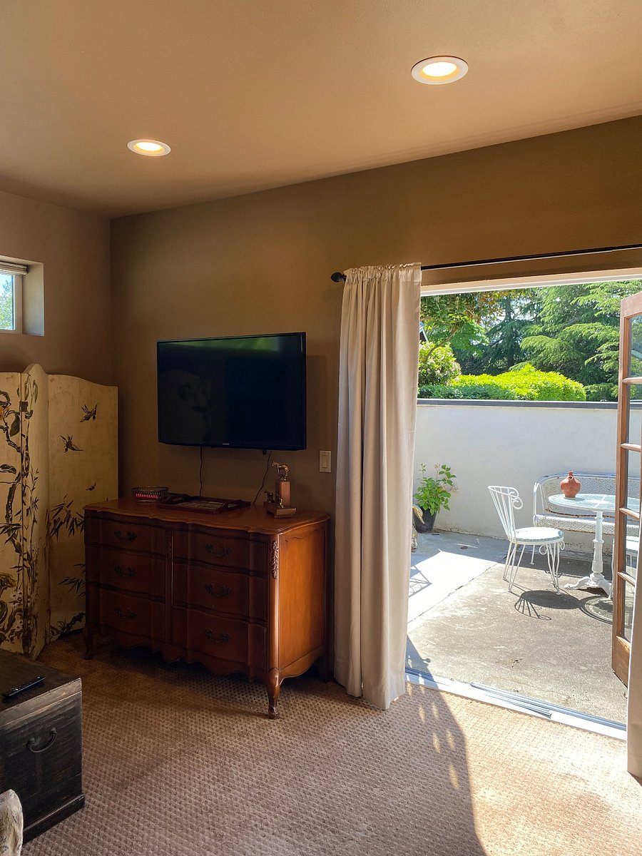 Furnished Finder property 995800_1 photo 8
