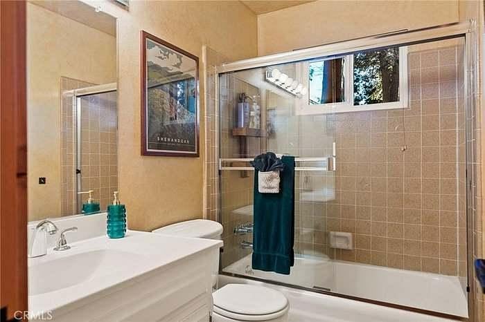Furnished Finder property 995819_1 photo 17