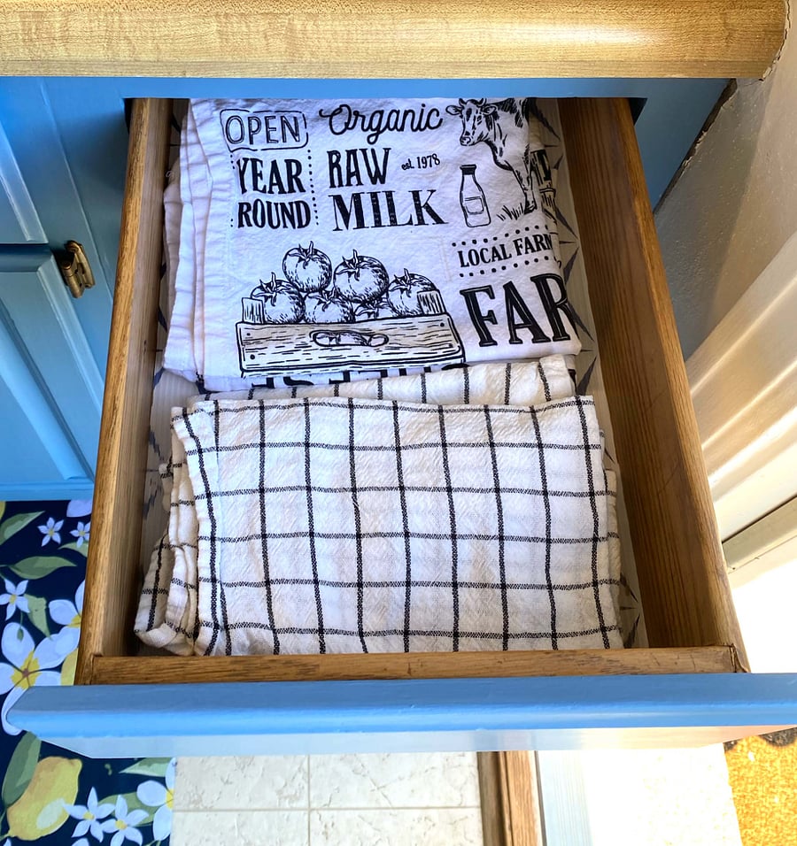 Kitchen Drawer Contents
