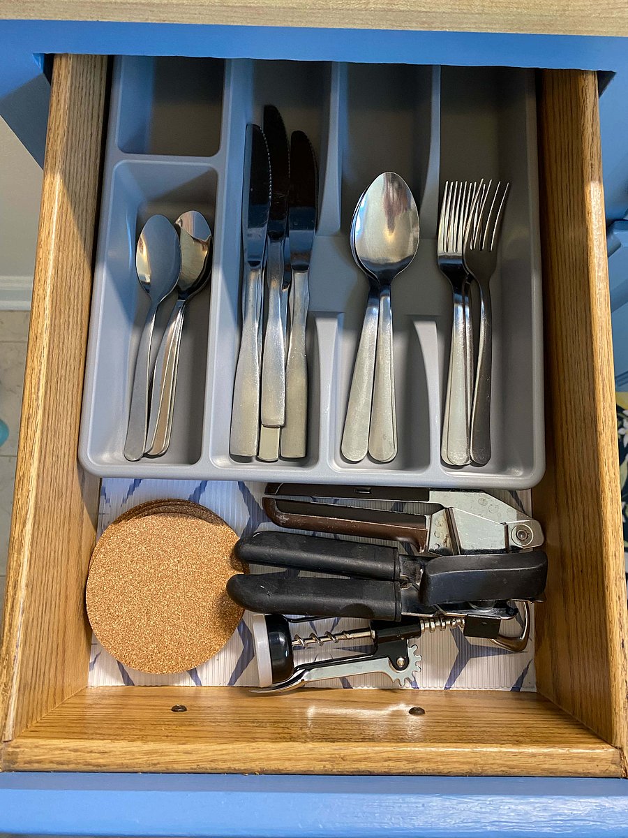Kitchen Drawer Contents