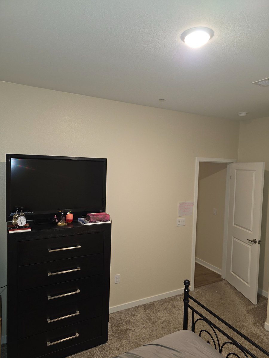 Furnished Finder property 995912_1 photo 3