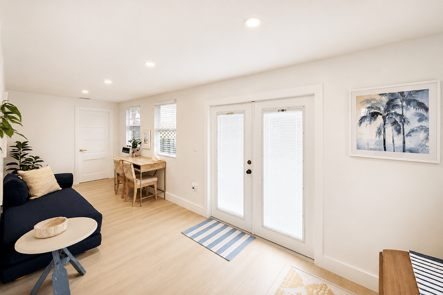 Flex space makes it easy to relax and unwind, or dig in to get your work done.