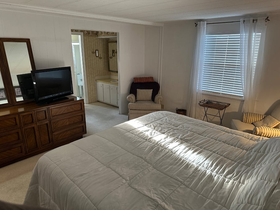 Furnished Finder property 995948_1 photo 12
