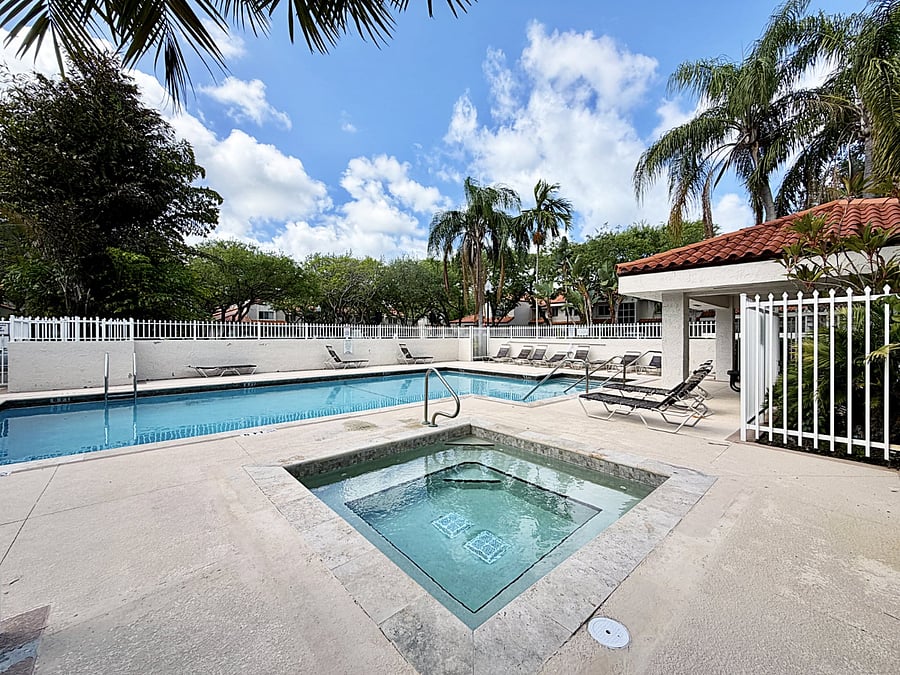 Furnished Finder property 995973_1 photo 7