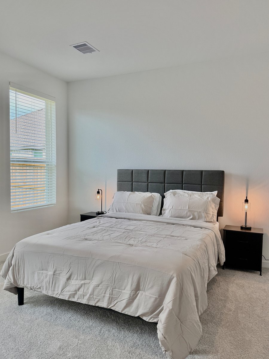 Furnished Finder property 996030_1 photo 11