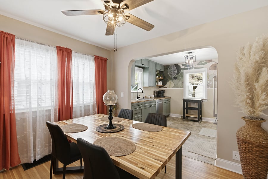 Dining room kitchen
