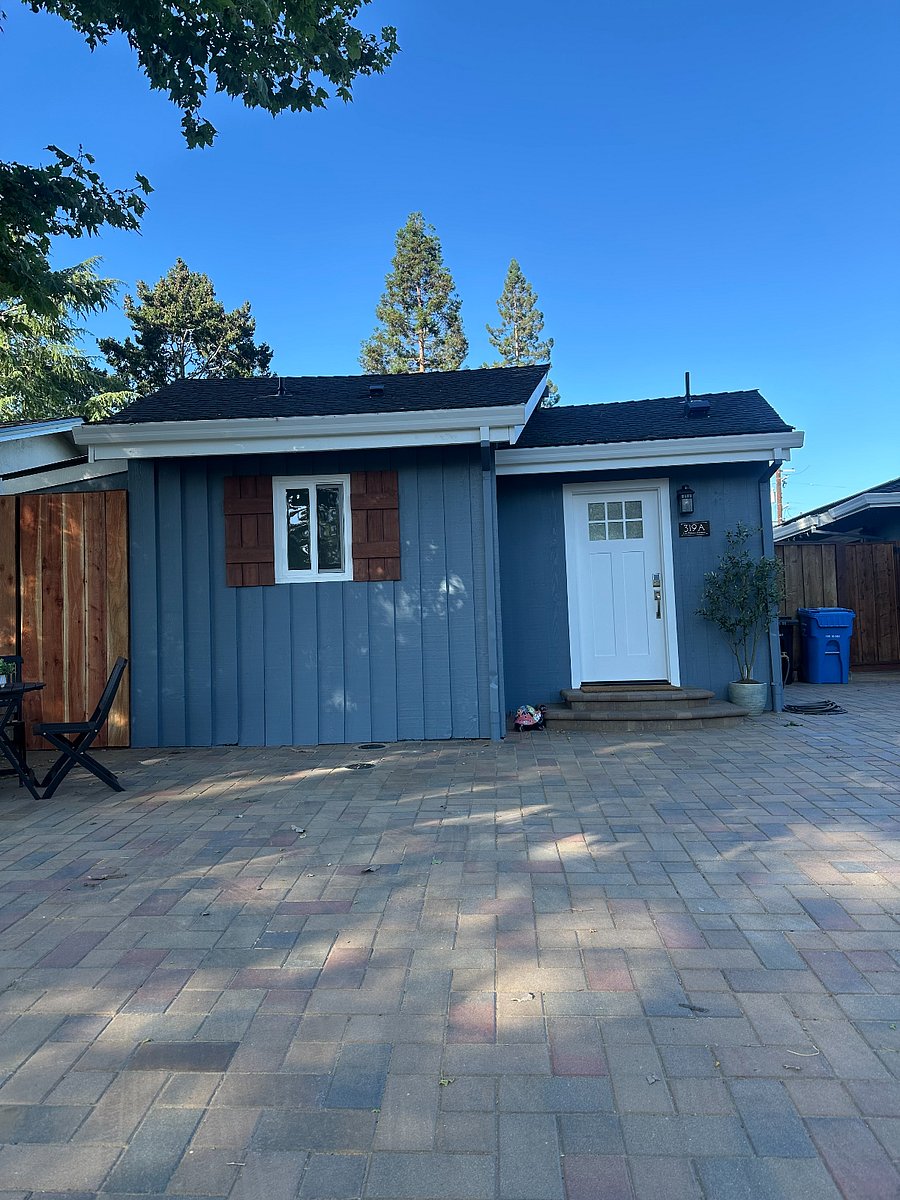 Front of Cottage.