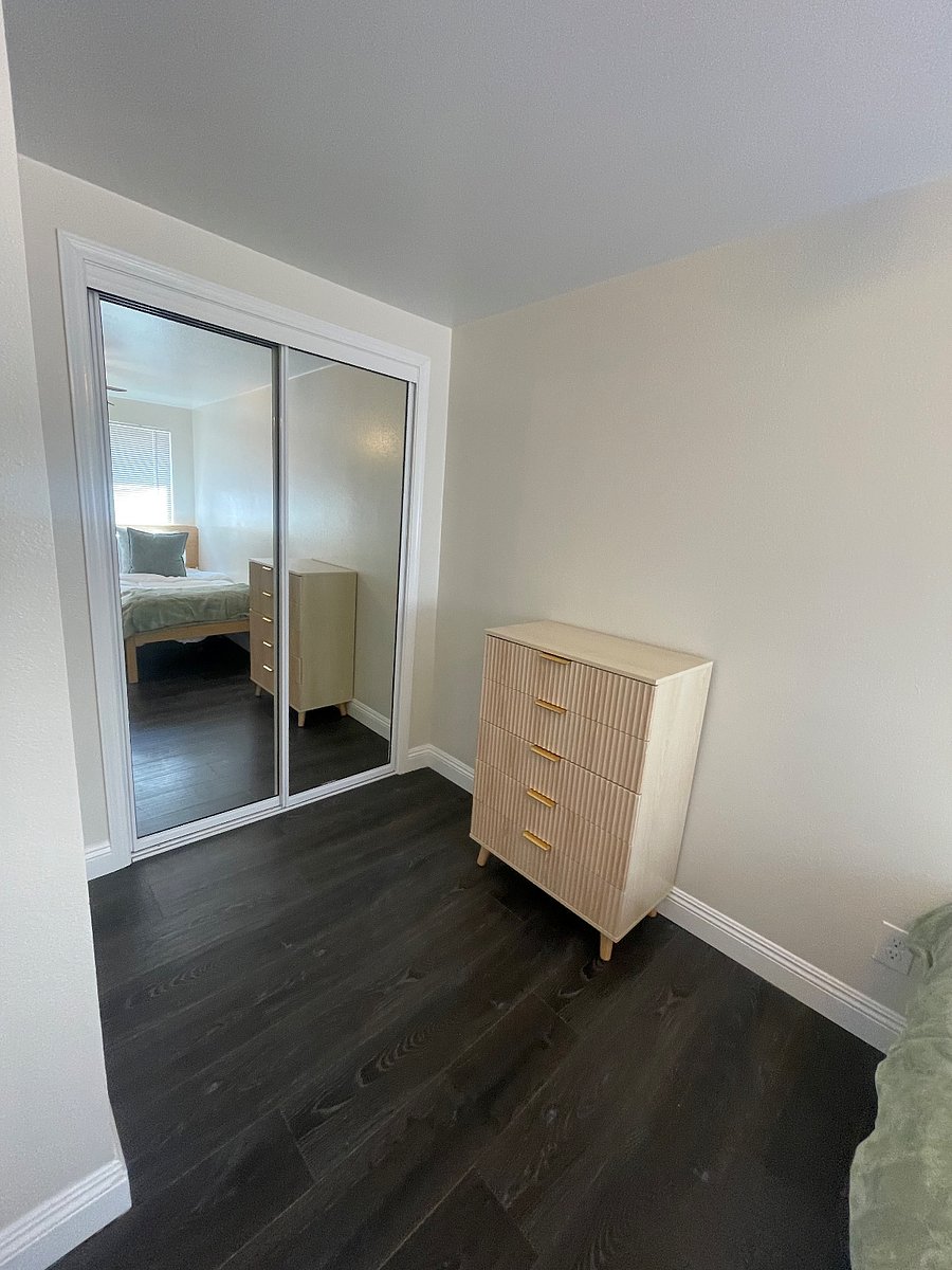 Bedroom vanity