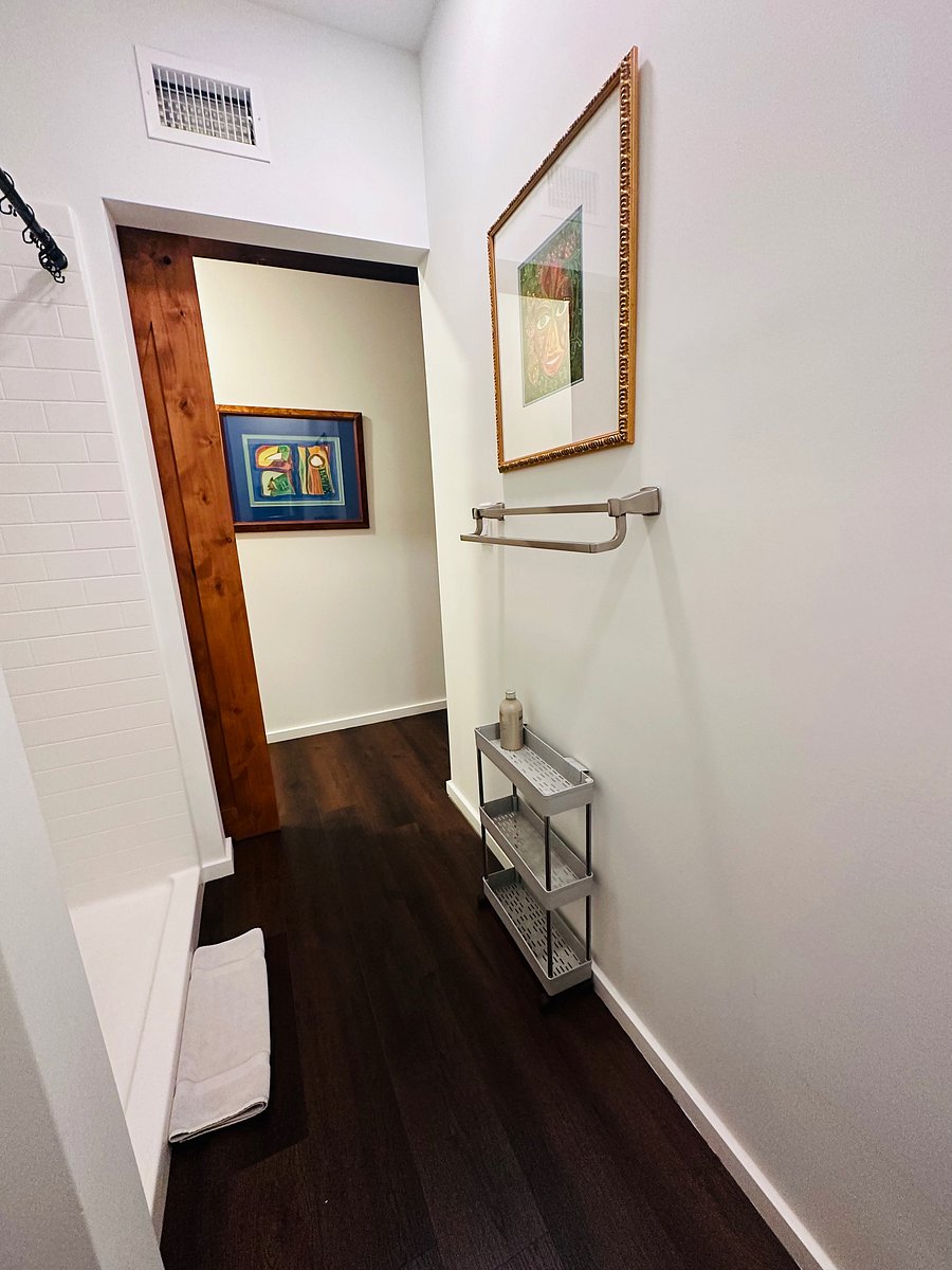 $1650 Indialantic Beach Studio private entrance, private bathroom