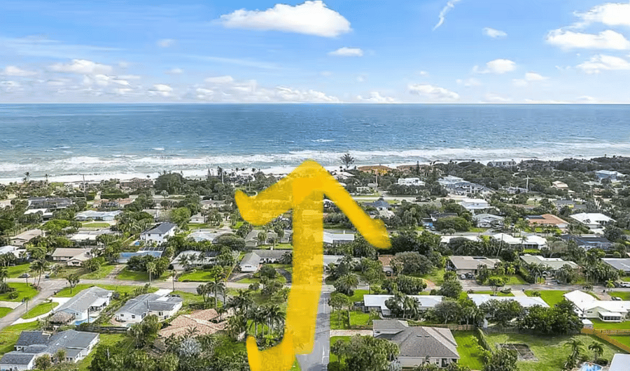$1650 Indialantic Beach Studio private entrance, private bathroom