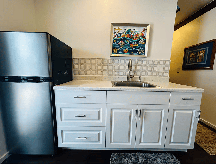 $1650 Indialantic Beach Studio private entrance, private bathroom