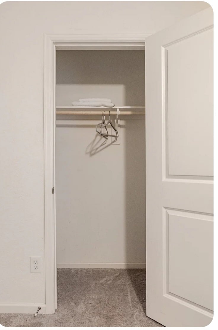 Room closet