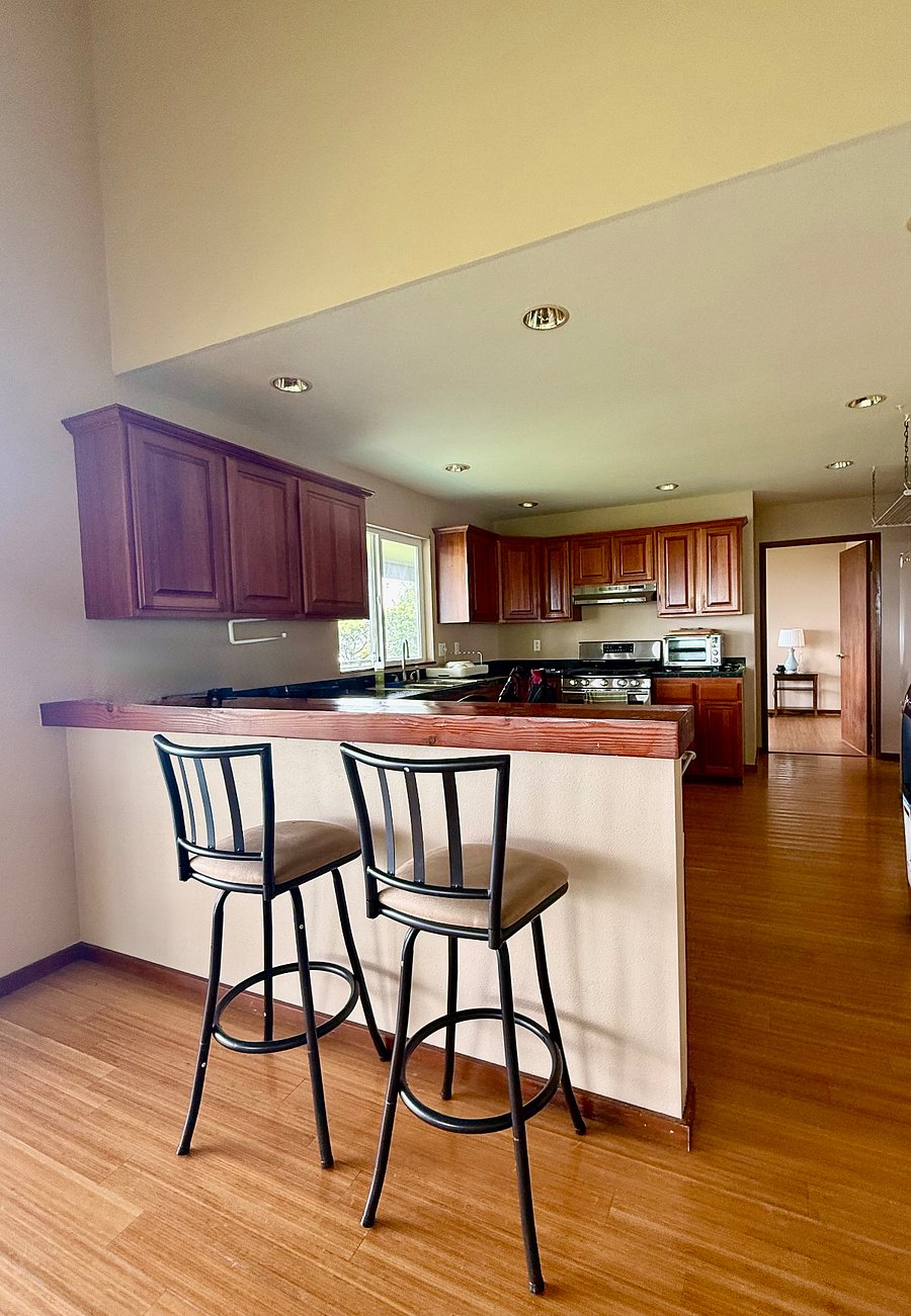 Full Large Open Kitchen