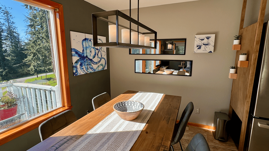 Dining, W facing (4)