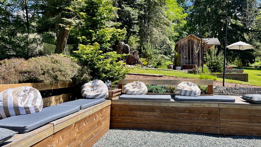 Lots of outdoor living space within WiFi range