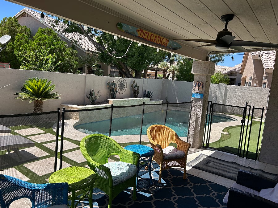 Child-proof pool gate